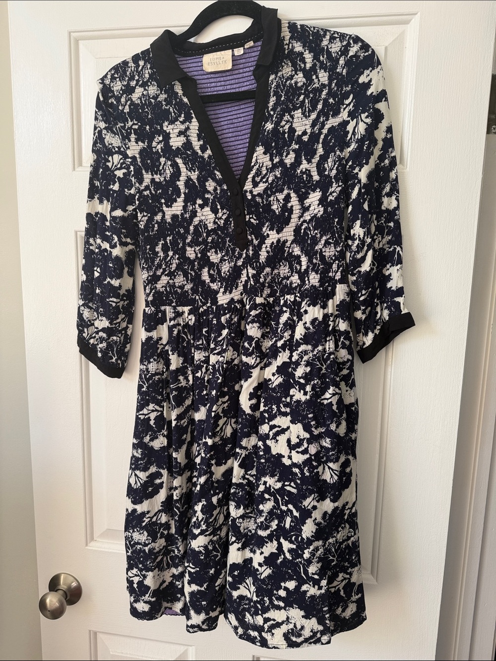 Smocked Navy & White Floral V-Neck Midi Dress - Size 8